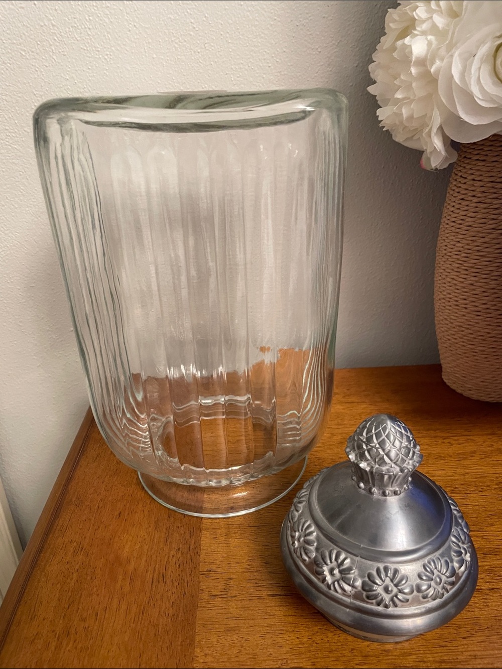 Large Ribbed Clear Glass Apothecary Jar Canister with Decorative Pewter Lid - Picture 9 of 14